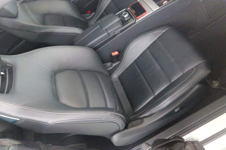 Used Mercedes-Benz E-Class 2014 E 200 Coupe Right Front Seat