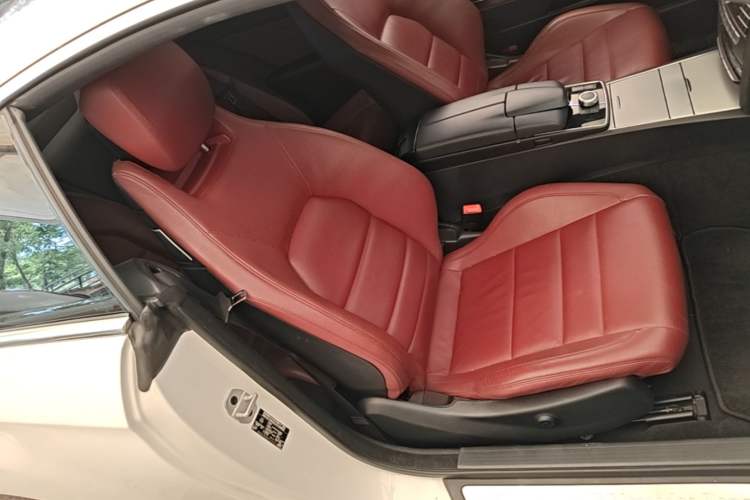 Used Mercedes-Benz E-Class 2014 E 200 Coupe Right Front Seat