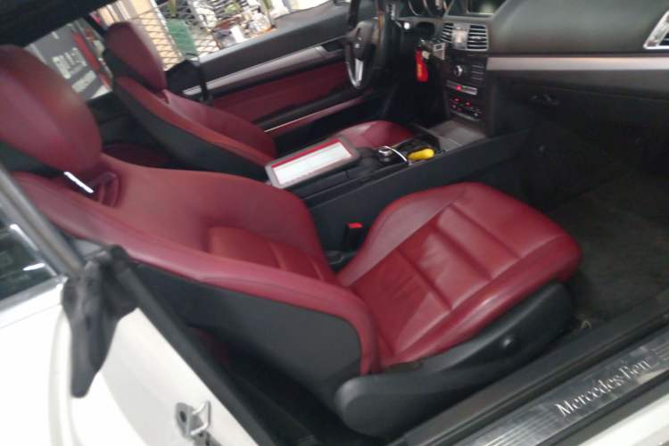 Used Mercedes-Benz E-Class 2014 E 200 Coupe Right Front Seat