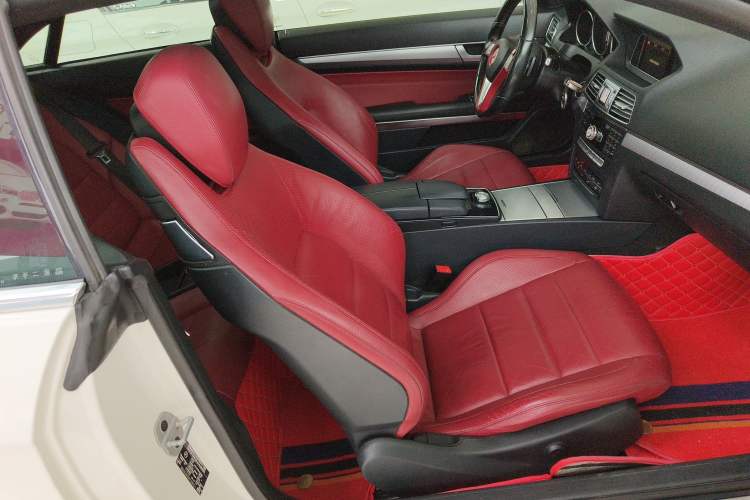 Used Mercedes-Benz E-Class 2014 E 200 Coupe Right Front Seat