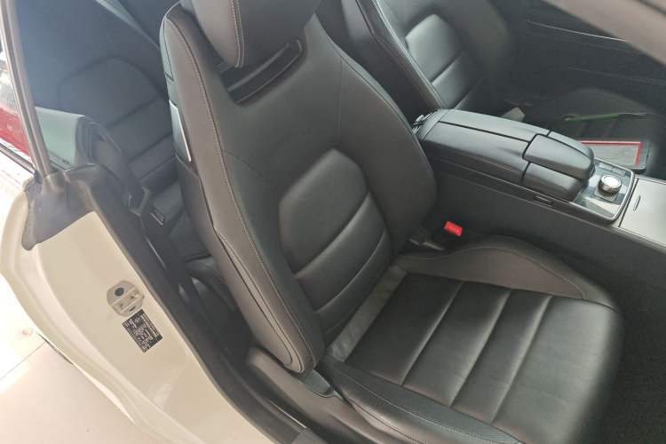 Used Mercedes-Benz E-Class 2014 E 260 Coupe Right Front Seat