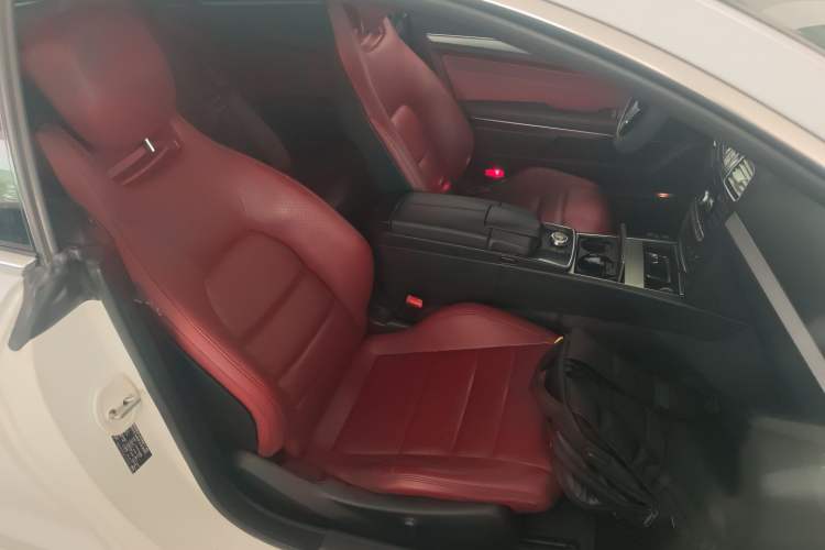Used Mercedes-Benz E-Class 2014 E 200 Coupe Right Front Seat