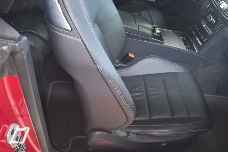 Used Mercedes-Benz E-Class 2014 E 260 Coupe Right Front Seat