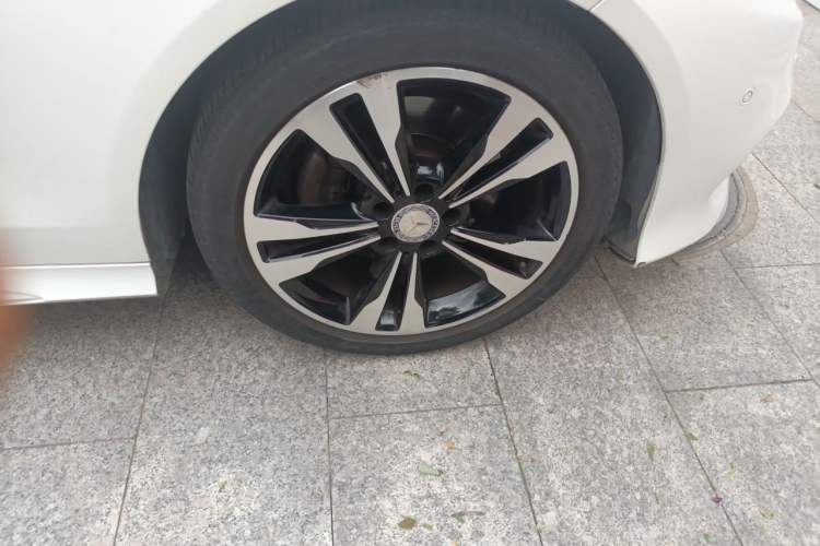Used Mercedes-Benz E-Class 2014 Restyled E 260 L Sport Edition Right Front Wheel Hub