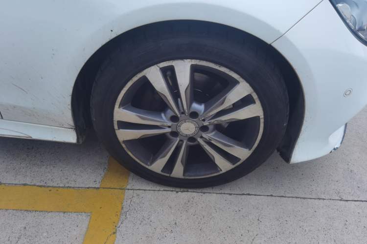 Used Mercedes-Benz E-Class 2014 Restyled E 260 L Sport Edition Right Front Wheel Hub