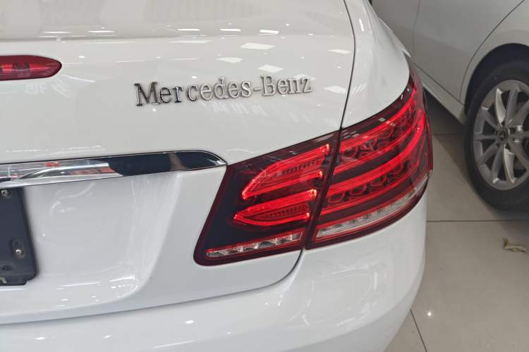 Used Mercedes-Benz E-Class 2014 E 200 Coupe Right Rear Taillight