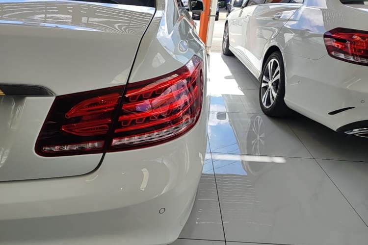 Used Mercedes-Benz E-Class 2014 E 200 Coupe Right Rear Taillight