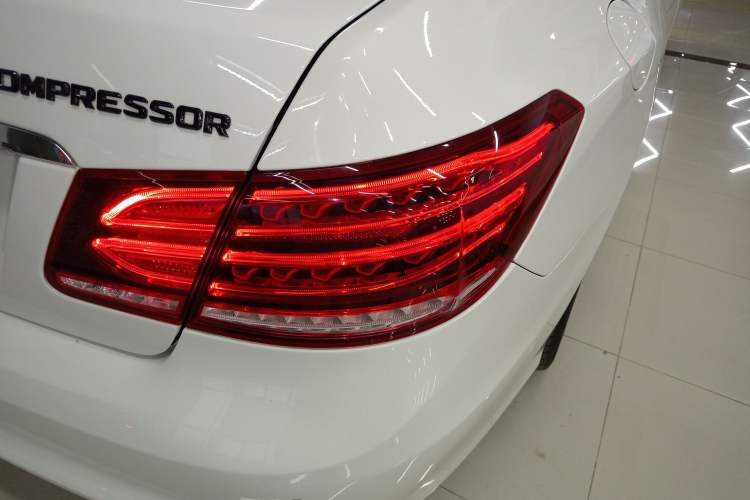 Used Mercedes-Benz E-Class 2014 E 200 Coupe Right Rear Taillight