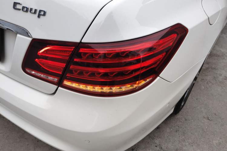 Used Mercedes-Benz E-Class 2014 E 260 Coupe Right Rear Taillight