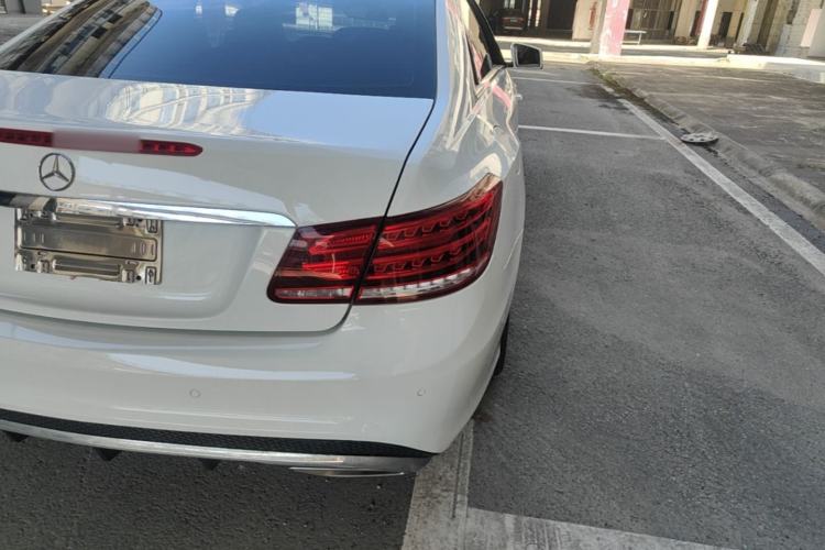 Used Mercedes-Benz E-Class 2014 E 200 Coupe Right Rear Taillight