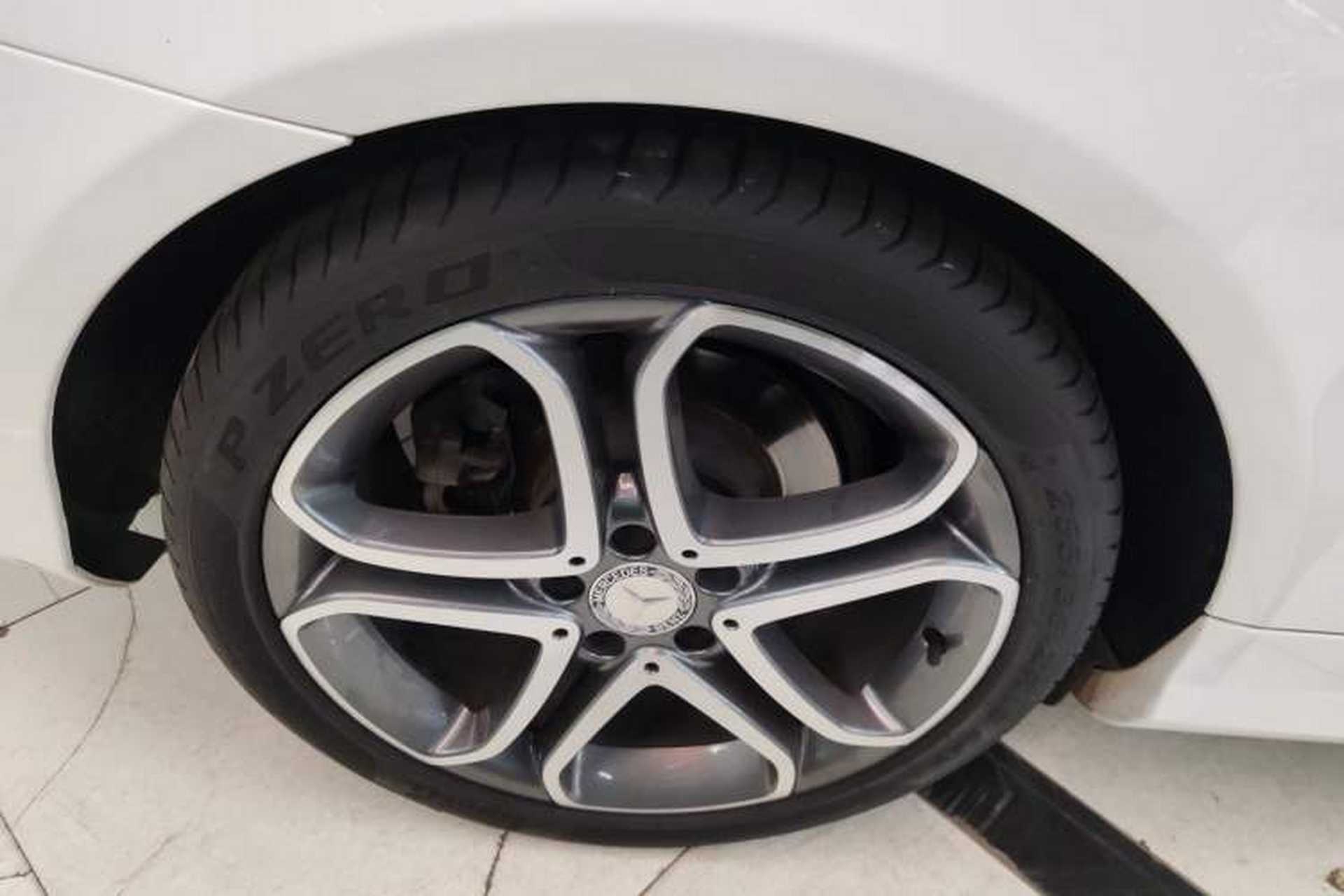 Used Mercedes-Benz E-Class 2014 E 200 Coupe Right Rear Wheel Hub