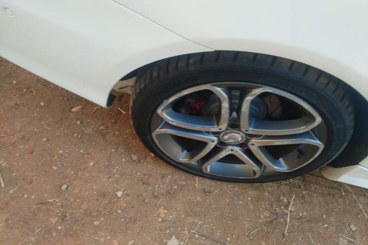 Used Mercedes-Benz E-Class 2014 E 200 Coupe Right Rear Wheel Hub