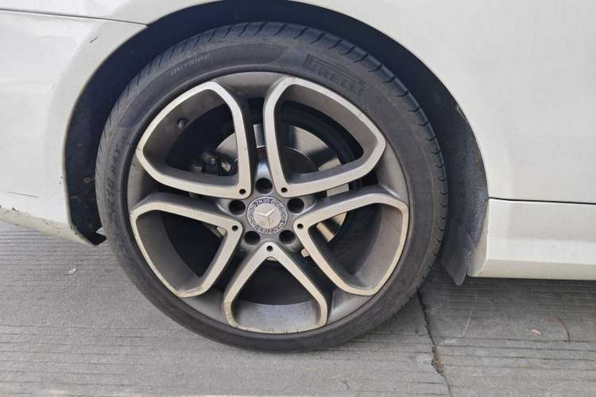 Used Mercedes-Benz E-Class 2014 E 260 Coupe Right Rear Wheel Hub