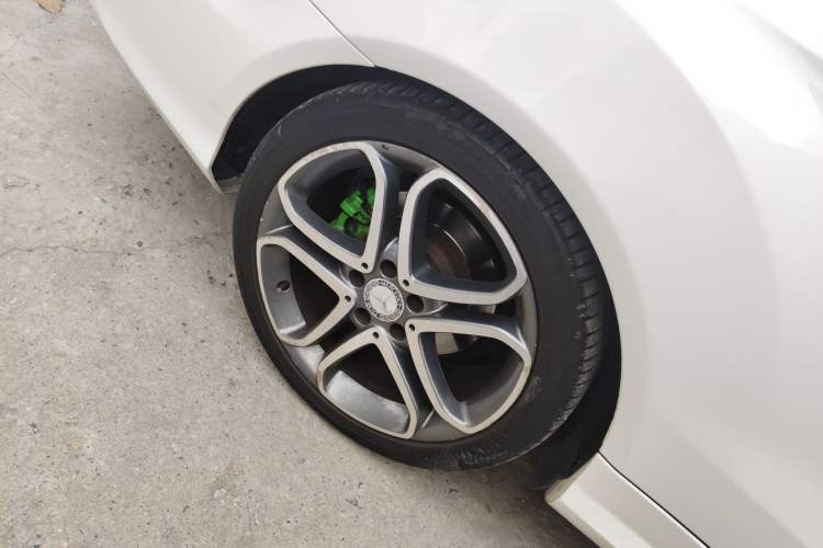 Used Mercedes-Benz E-Class 2014 E 260 Coupe Right Rear Wheel Hub