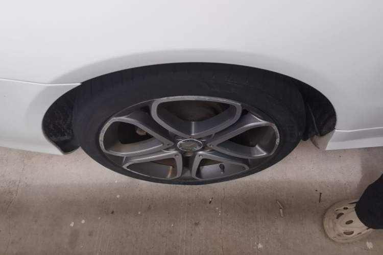 Used Mercedes-Benz E-Class 2014 E 200 Coupe Right Rear Wheel Hub