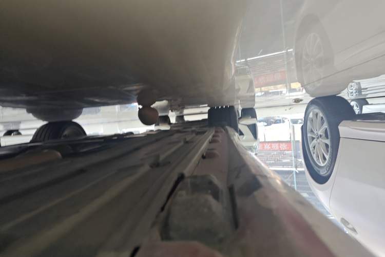 Used Mercedes-Benz E-Class 2014 E 200 Coupe Right Side Sill
