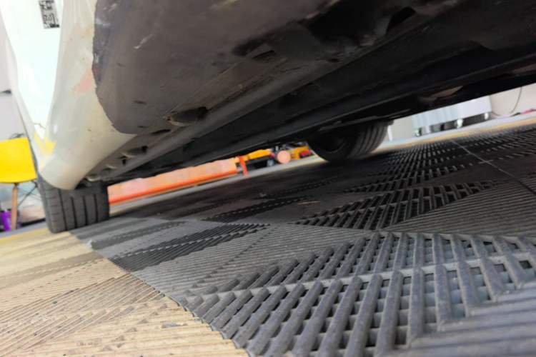 Used Mercedes-Benz E-Class 2014 E 200 Coupe Right Side Sill