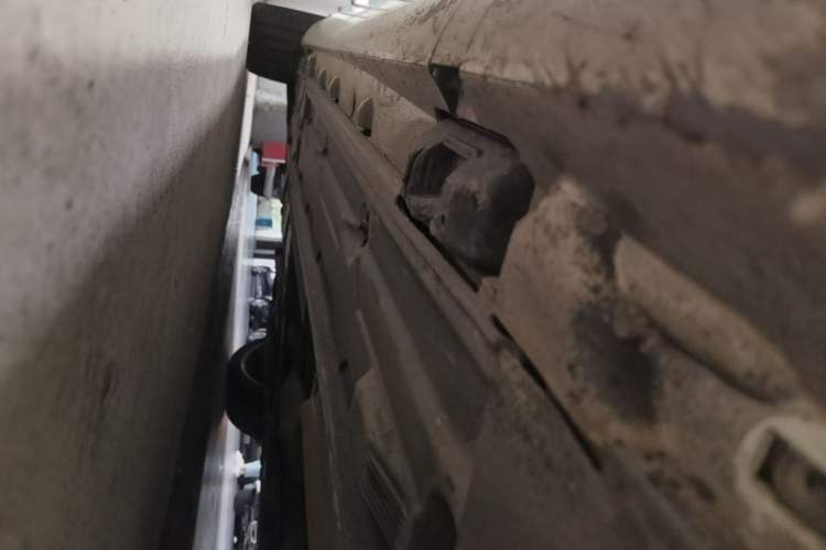 Used Mercedes-Benz E-Class 2014 E 200 Coupe Right Side Sill