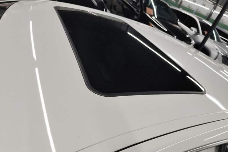 Used Mercedes-Benz E-Class 2014 Restyled E 260 L Sport Edition Roof