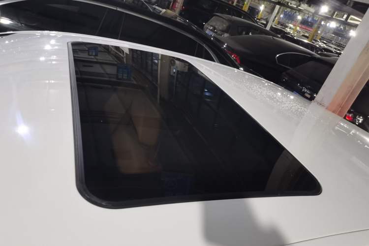 Used Mercedes-Benz E-Class 2014 E 260 L Sport Edition Roof