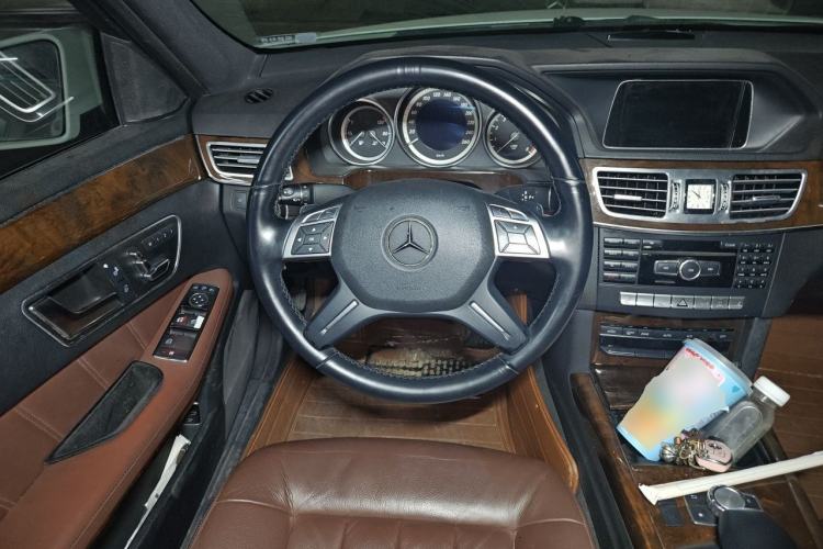 Used Mercedes-Benz E-Class 2014 E 260 L Luxury Model Steering Wheel