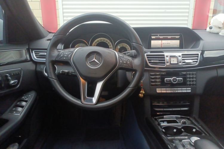 Used Mercedes-Benz E-Class 2014 Restyled E 260 L Sport Edition Steering Wheel
