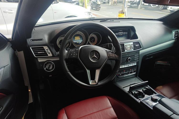 Used Mercedes-Benz E-Class 2014 E 260 Coupe Steering Wheel