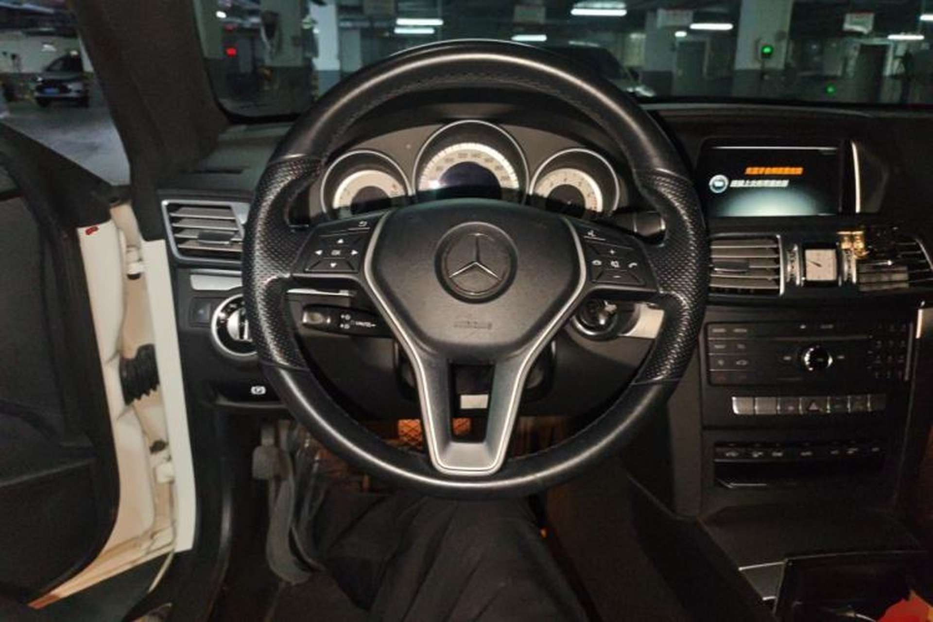 Used Mercedes-Benz E-Class 2014 E 260 Coupe Steering Wheel