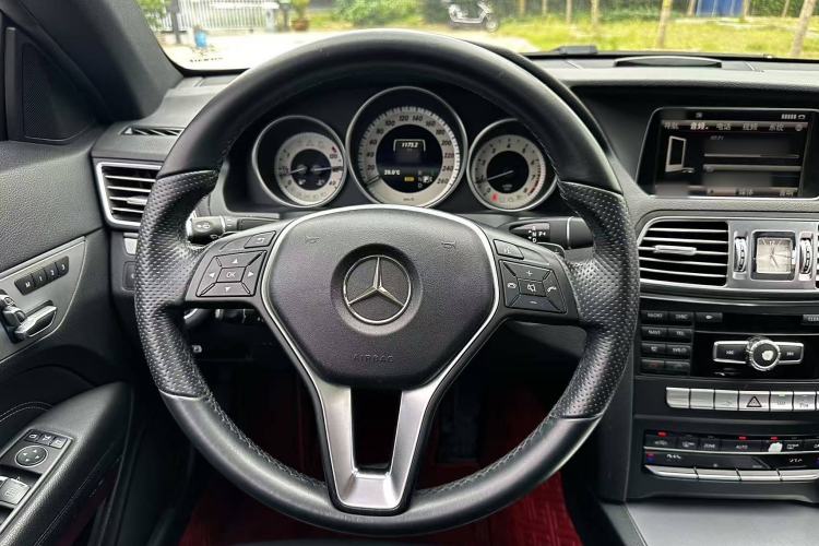 Used Mercedes-Benz E-Class 2014 E 260 Coupe Steering Wheel