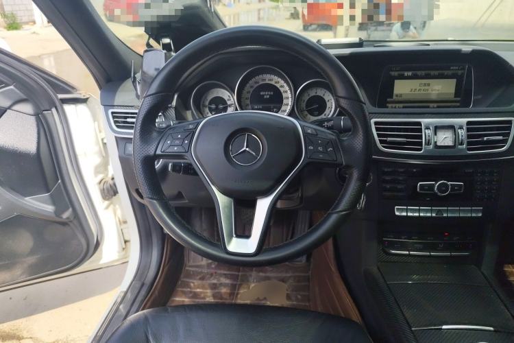 Used Mercedes-Benz E-Class 2014 Revised E 260 L Sport Luxury Edition Steering Wheel