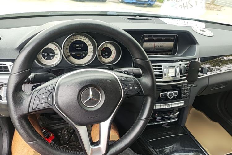 Used Mercedes-Benz E-Class 2014 Restyled E 260 L Sport Edition Steering Wheel