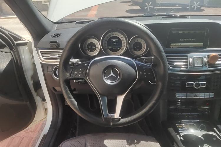 Used Mercedes-Benz E-Class 2014 Revised E 260 L Sport Luxury Edition Steering Wheel
