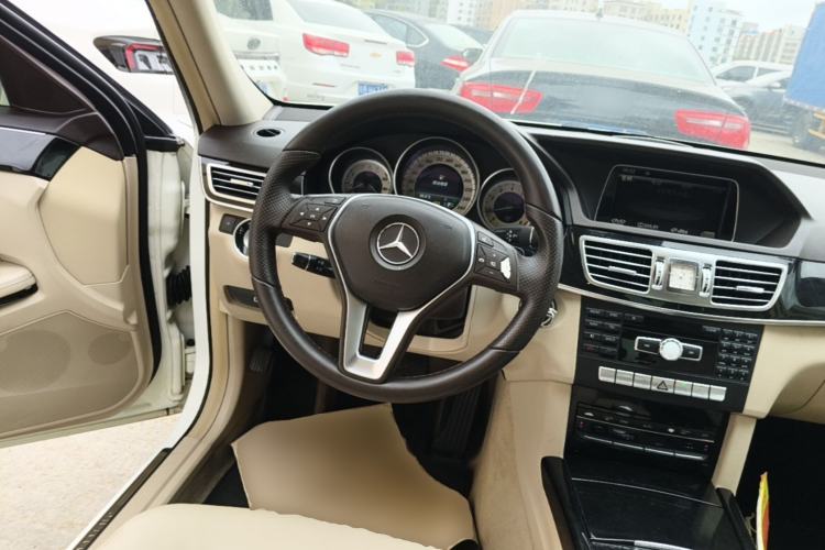 Used Mercedes-Benz E-Class 2014 E 260 L Sport Edition Steering Wheel
