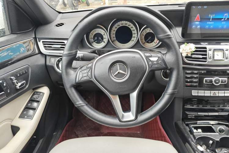 Used Mercedes-Benz E-Class 2014 E 260 L Sport Edition Steering Wheel