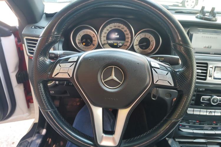 Used Mercedes-Benz E-Class 2014 E 260 Coupe Steering Wheel