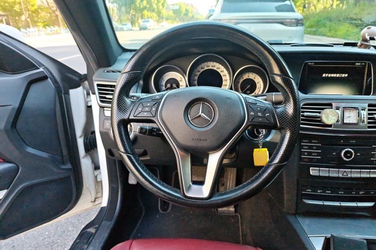 Used Mercedes-Benz E-Class 2014 E 200 Coupe Steering Wheel