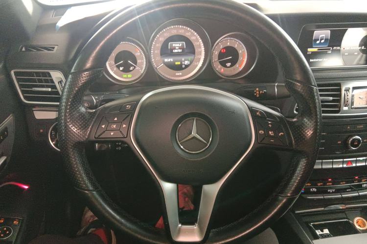 Used Mercedes-Benz E-Class 2014 E 200 Coupe Steering Wheel