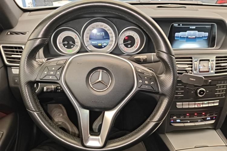 Used Mercedes-Benz E-Class 2014 E 200 Coupe Steering Wheel
