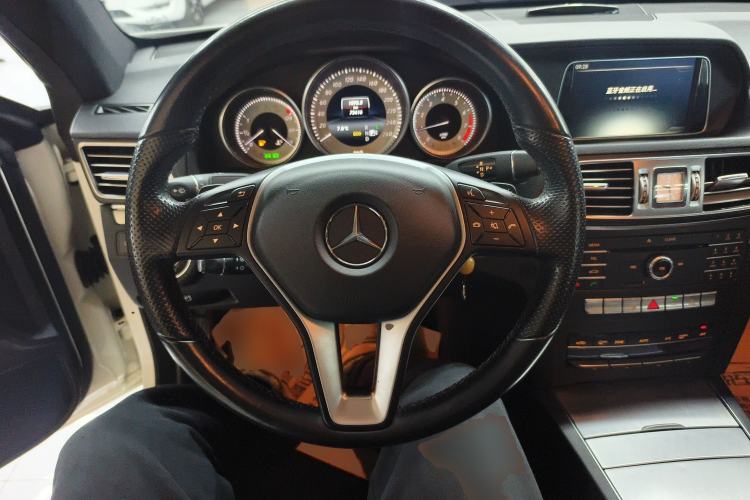 Used Mercedes-Benz E-Class 2014 E 200 Coupe Steering Wheel
