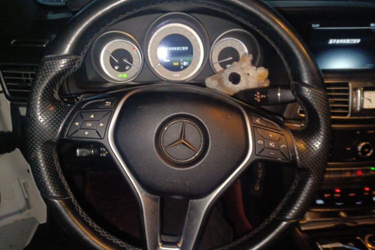 Used Mercedes-Benz E-Class 2014 E 200 Coupe Steering Wheel