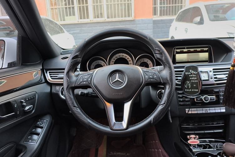 Used Mercedes-Benz E-Class 2014 E 260 L Sport Edition Steering Wheel