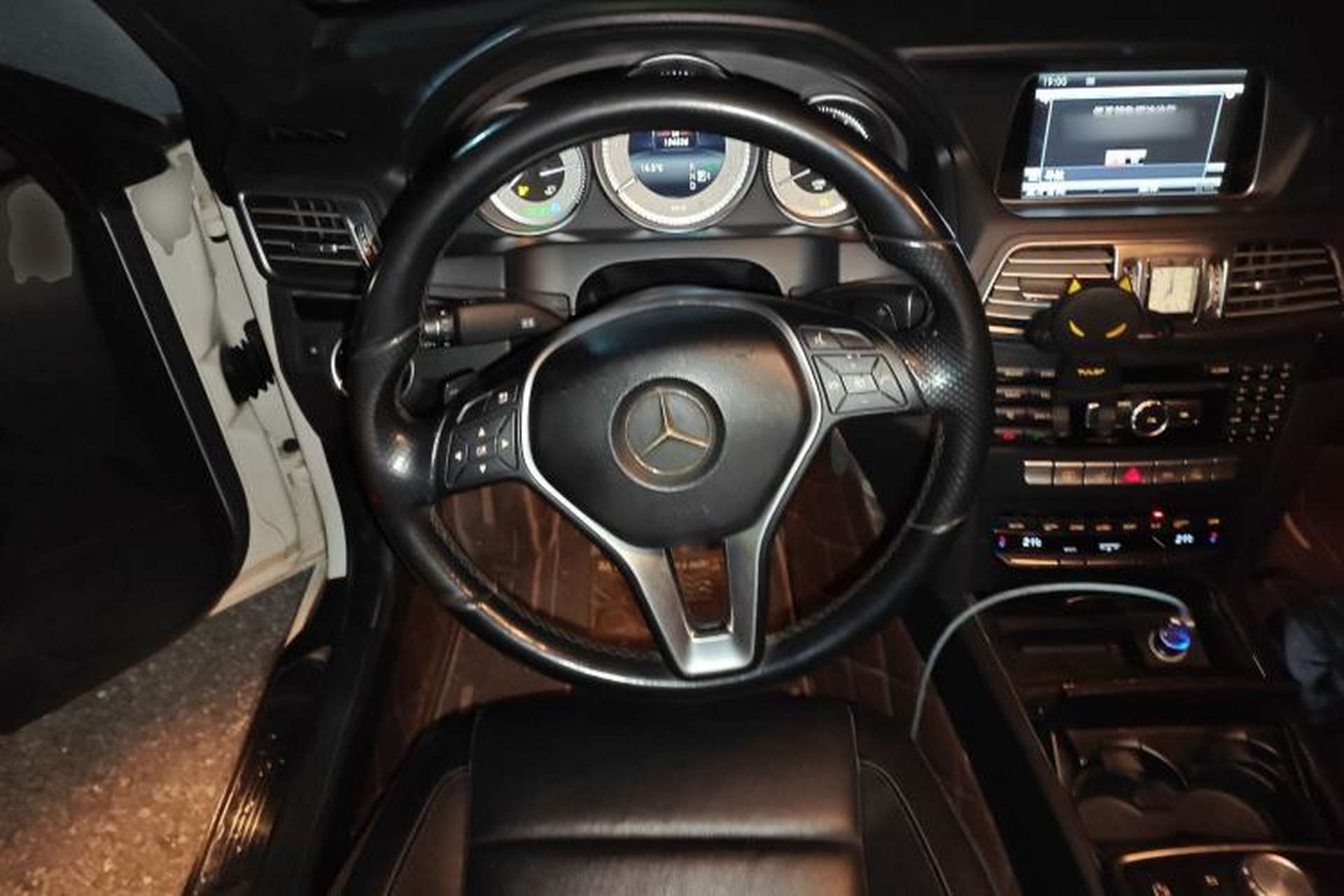 Used Mercedes-Benz E-Class 2014 E 320 Coupe Steering Wheel