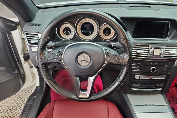 Used Mercedes-Benz E-Class 2014 E 200 Coupe Steering Wheel