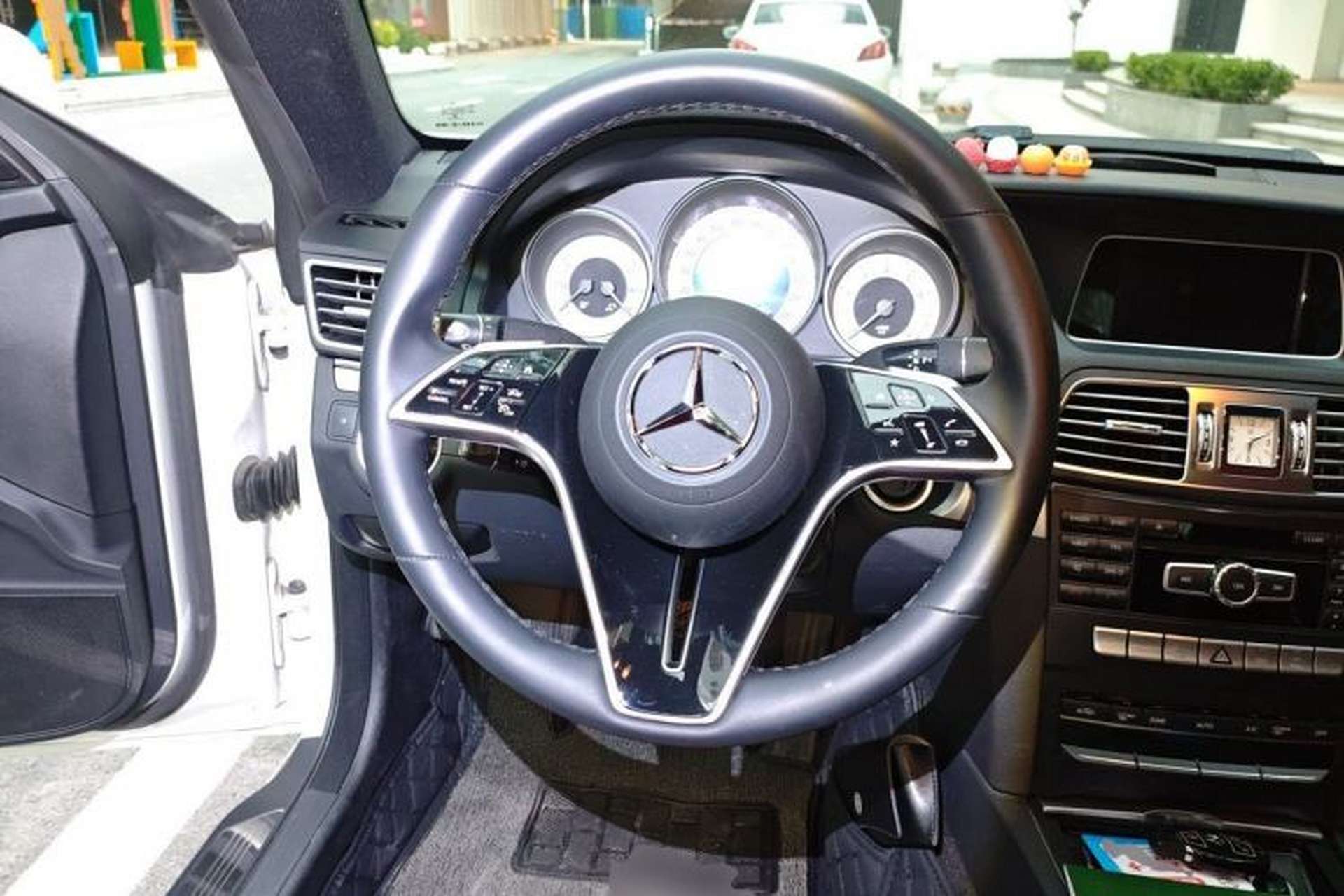 Used Mercedes-Benz E-Class 2014 E 200 Coupe Steering Wheel