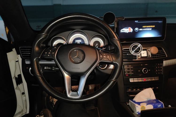 Used Mercedes-Benz E-Class 2014 E 200 Coupe Steering Wheel
