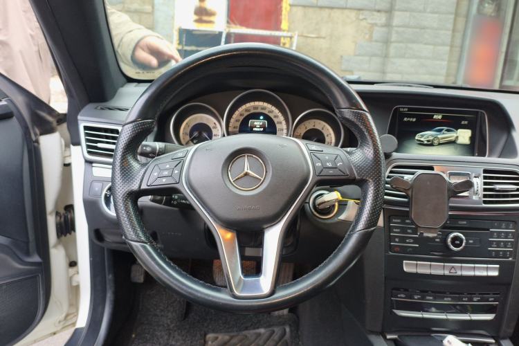 Used Mercedes-Benz E-Class 2014 E 200 Coupe Steering Wheel