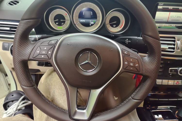 Used Mercedes-Benz E-Class 2014 Restyled E 260 L Sport Edition Steering Wheel