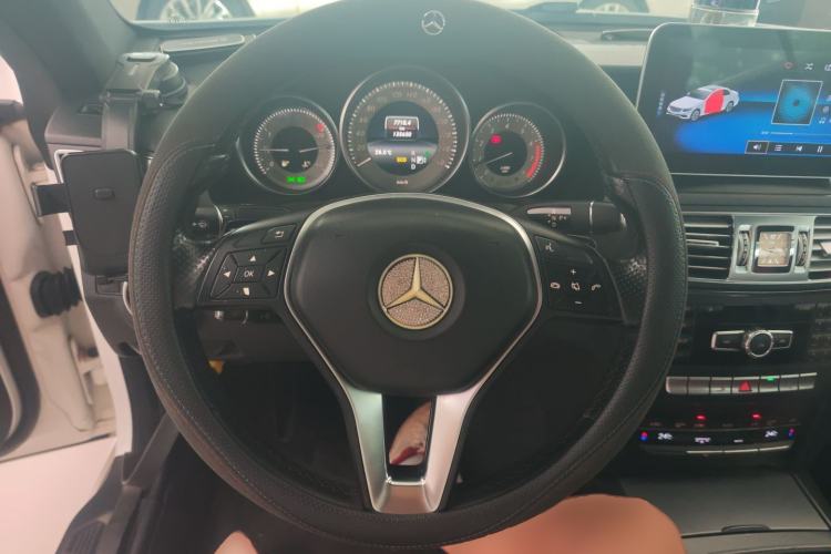 Used Mercedes-Benz E-Class 2014 E 200 Coupe Steering Wheel