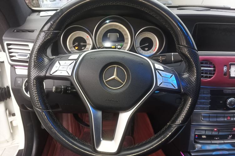 Used Mercedes-Benz E-Class 2014 E 260 Coupe Steering Wheel