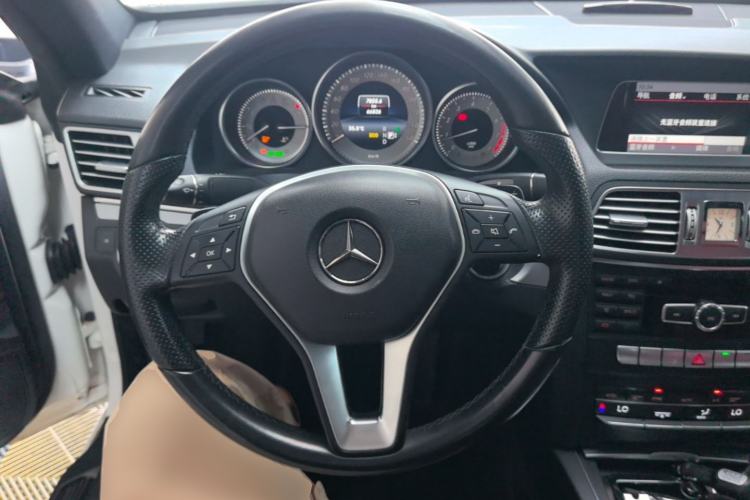 Used Mercedes-Benz E-Class 2014 E 200 Coupe Steering Wheel